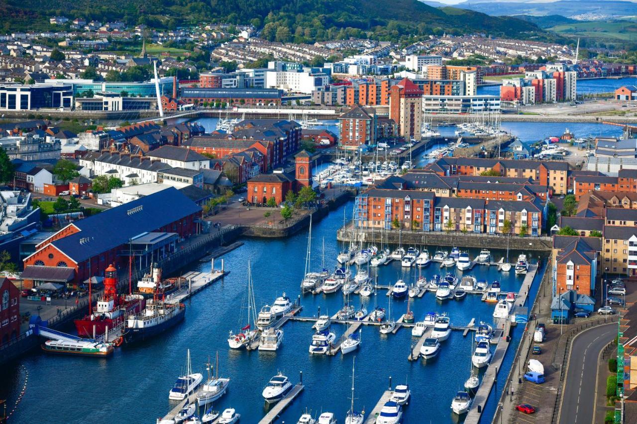 Meridian Quay Apartments, By Jsw Short Stay Swansea Exteriér fotografie